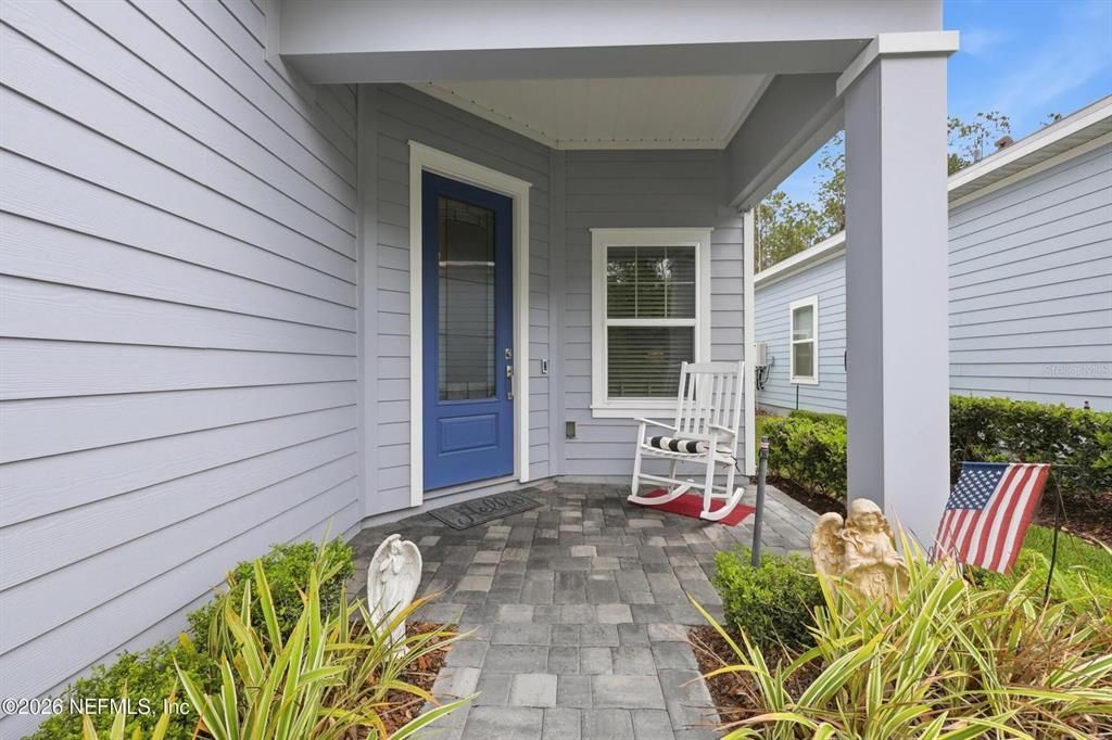 For Sale: $400,000 (2 beds, 2 baths, 1710 Square Feet)