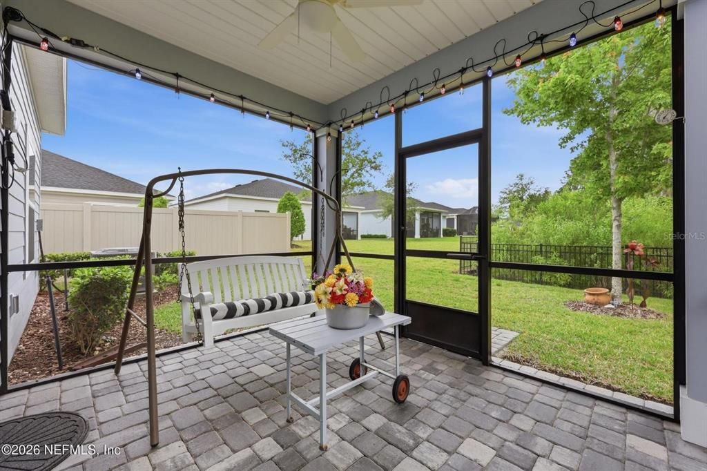 For Sale: $400,000 (2 beds, 2 baths, 1710 Square Feet)