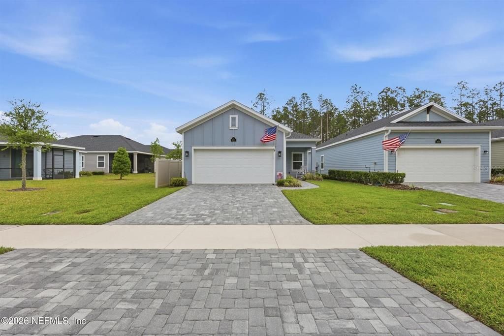 For Sale: $400,000 (2 beds, 2 baths, 1710 Square Feet)