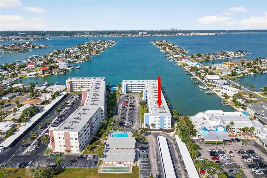 На продажу: $330,000 (2 спален, 2 ванн, 1145 Квадратных фут)