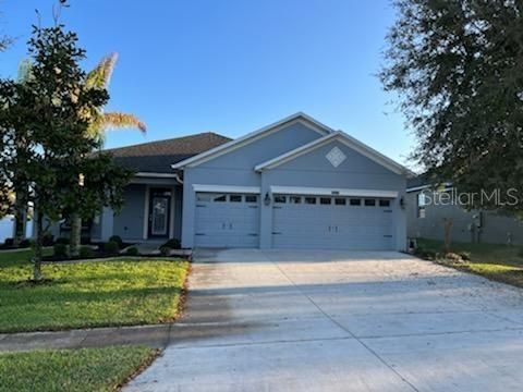 For Rent: $2,775 (4 beds, 3 baths, 2420 Square Feet)