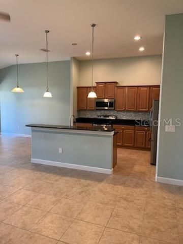 For Rent: $2,775 (4 beds, 3 baths, 2420 Square Feet)