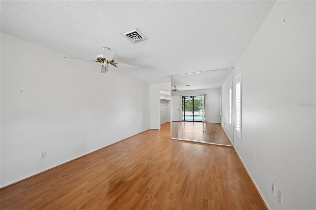 Activo con contrato: $447,000 (2 camas, 2 baños, 1846 Pies cuadrados)