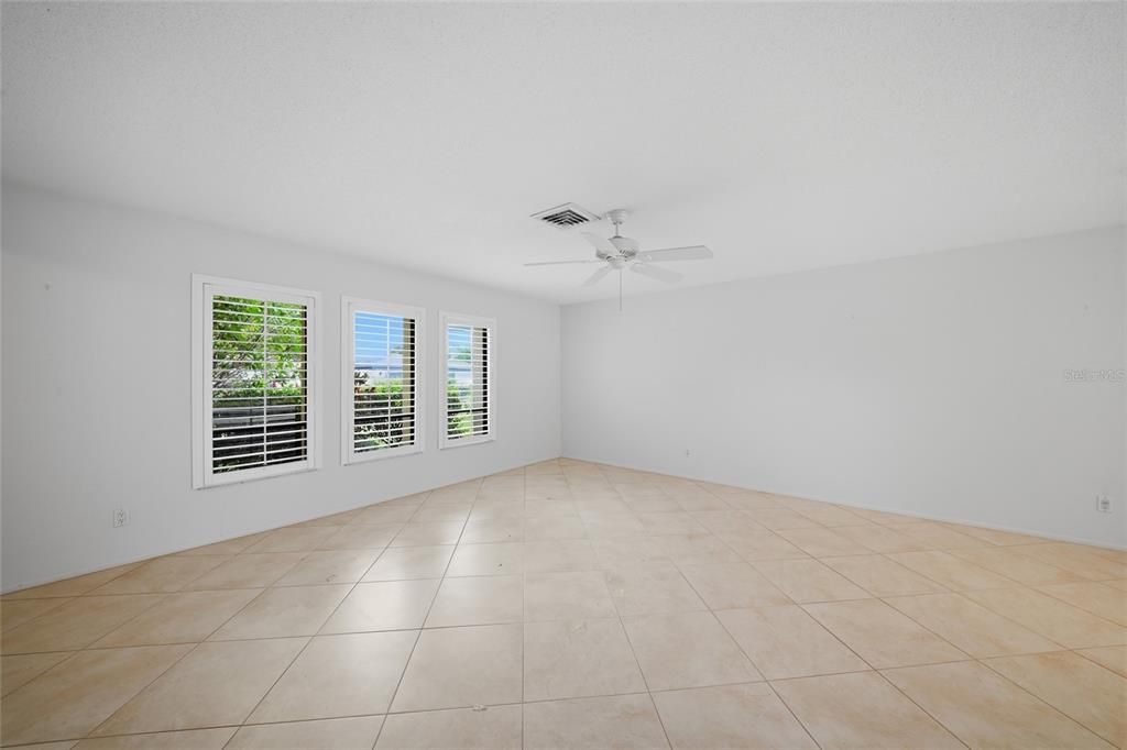 Activo con contrato: $447,000 (2 camas, 2 baños, 1846 Pies cuadrados)