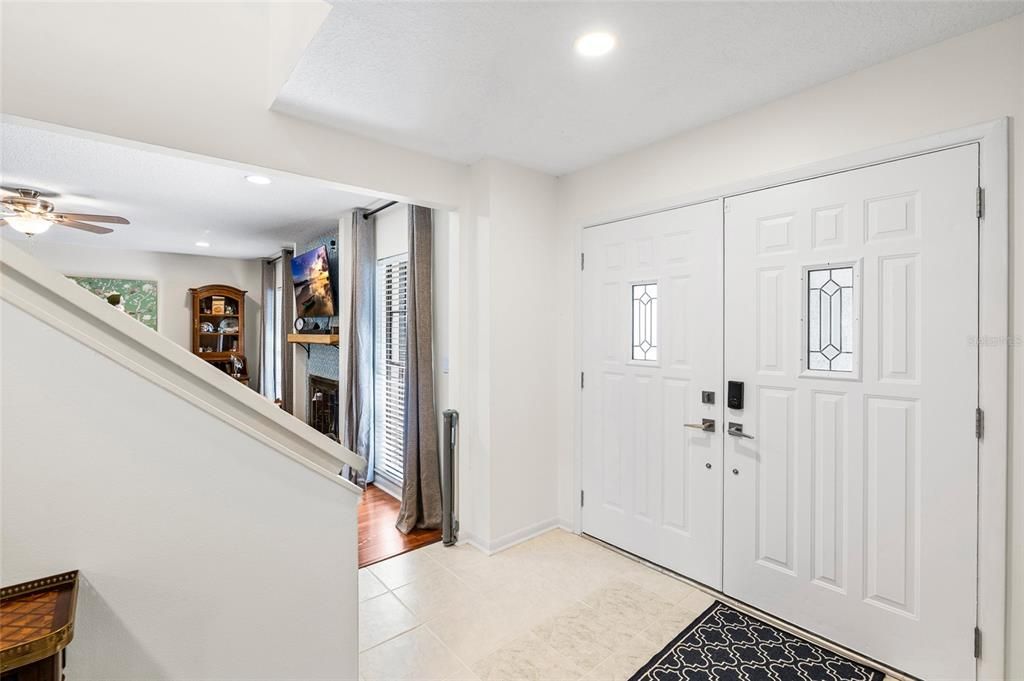 Activo con contrato: $585,000 (5 camas, 2 baños, 2491 Pies cuadrados)