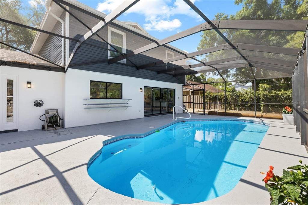 Activo con contrato: $585,000 (5 camas, 2 baños, 2491 Pies cuadrados)