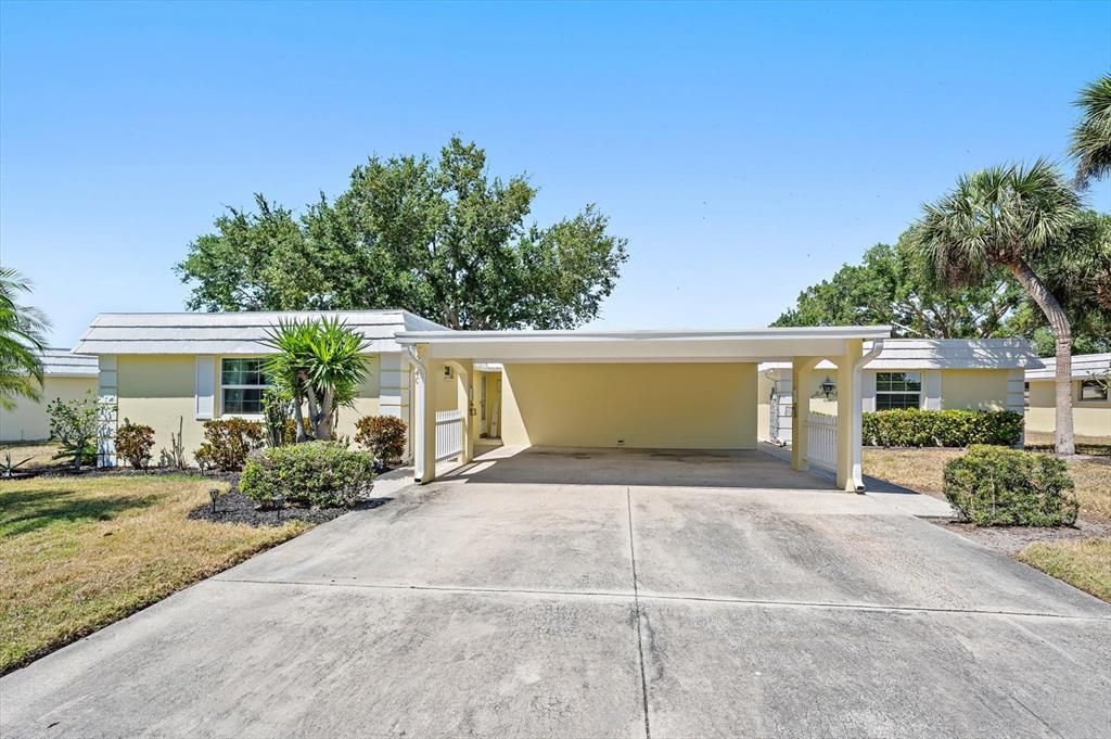 Activo con contrato: $239,000 (2 camas, 2 baños, 1155 Pies cuadrados)