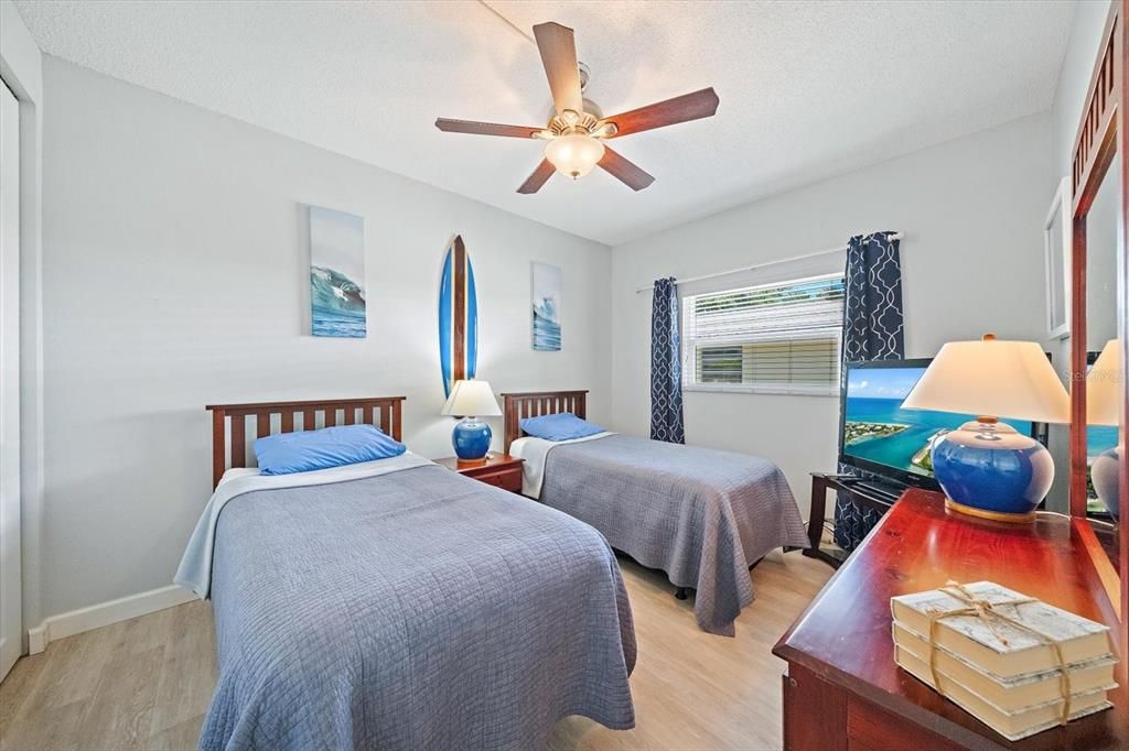 Activo con contrato: $239,000 (2 camas, 2 baños, 1155 Pies cuadrados)