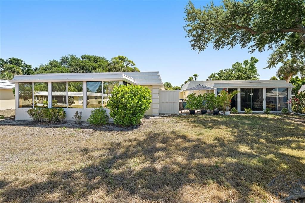 Activo con contrato: $239,000 (2 camas, 2 baños, 1155 Pies cuadrados)