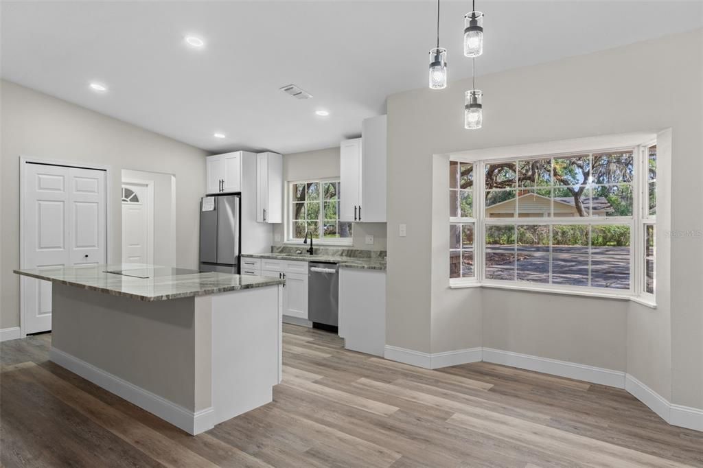 Activo con contrato: $289,900 (3 camas, 2 baños, 1536 Pies cuadrados)