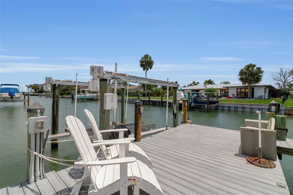 For Sale: $2,900,000 (3 beds, 3 baths, 3045 Square Feet)
