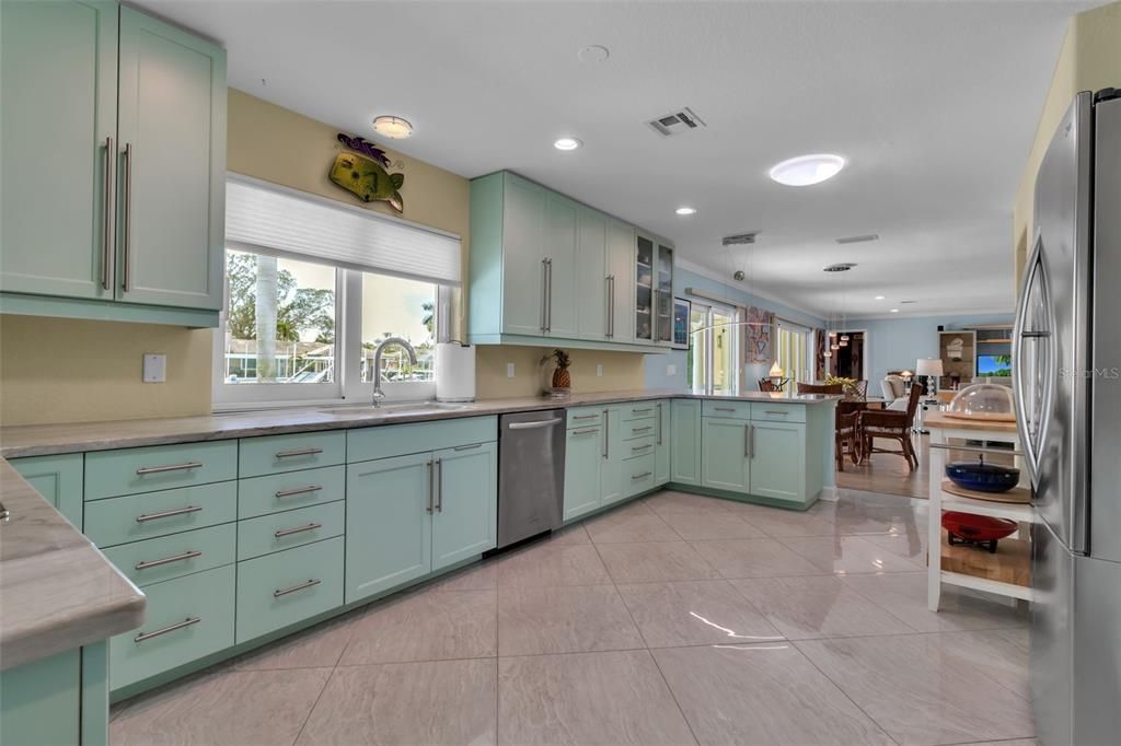 For Sale: $2,900,000 (3 beds, 3 baths, 3045 Square Feet)