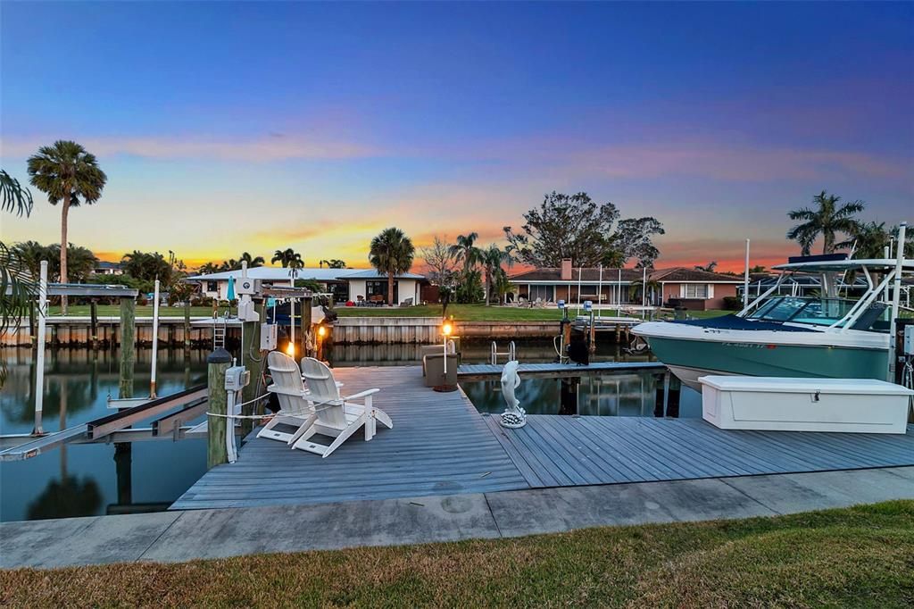 For Sale: $2,900,000 (3 beds, 3 baths, 3045 Square Feet)