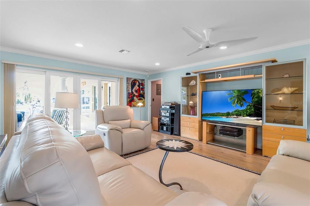For Sale: $2,900,000 (3 beds, 3 baths, 3045 Square Feet)