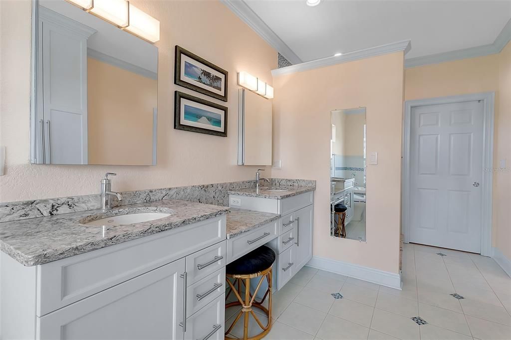 For Sale: $2,900,000 (3 beds, 3 baths, 3045 Square Feet)