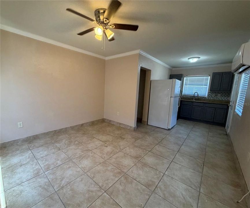 В аренду: $1,395 (2 спален, 1 ванн, 800 Квадратных фут)