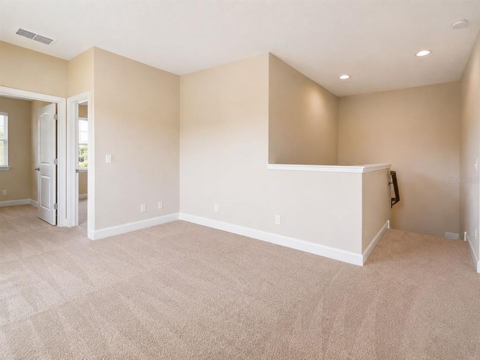 Active With Contract: $2,900 (4 beds, 3 baths, 1936 Square Feet)
