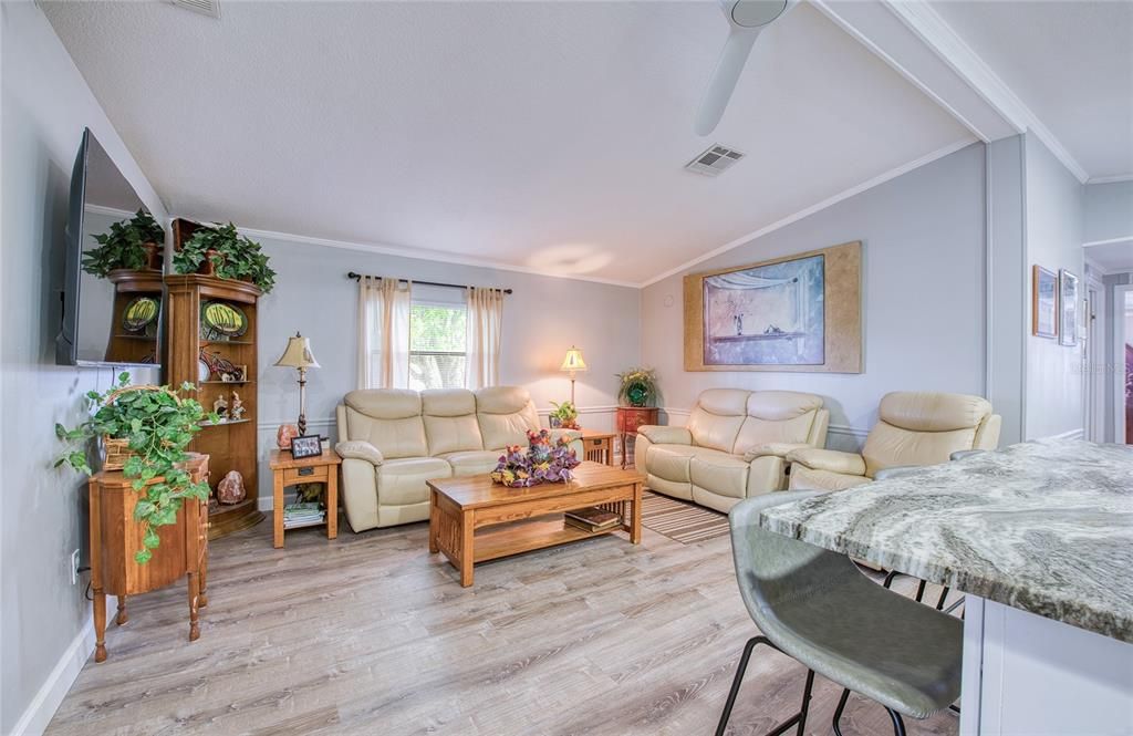Active With Contract: $269,000 (3 beds, 2 baths, 1253 Square Feet)