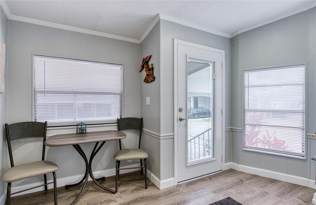 Active With Contract: $269,000 (3 beds, 2 baths, 1253 Square Feet)