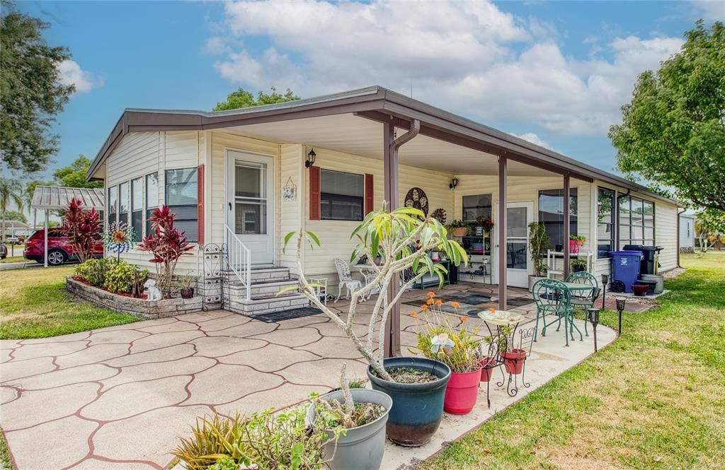 Active With Contract: $269,000 (3 beds, 2 baths, 1253 Square Feet)