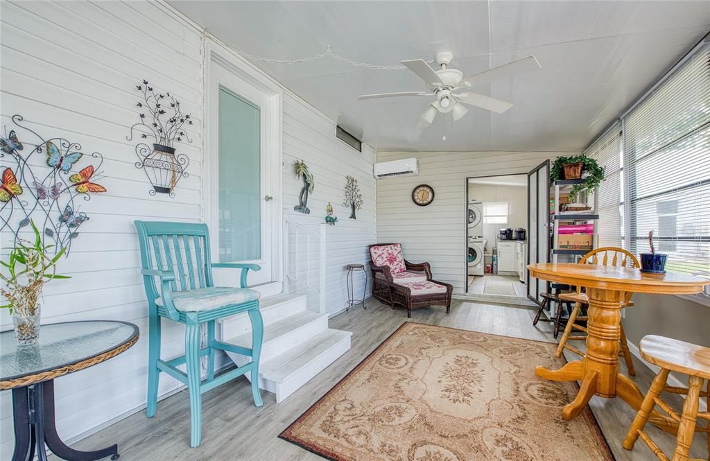 Active With Contract: $269,000 (3 beds, 2 baths, 1253 Square Feet)