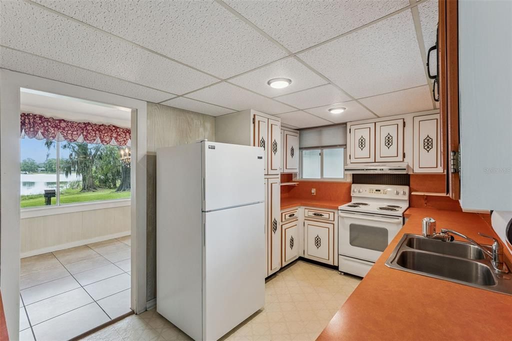 Active With Contract: $399,900 (3 beds, 2 baths, 2227 Square Feet)