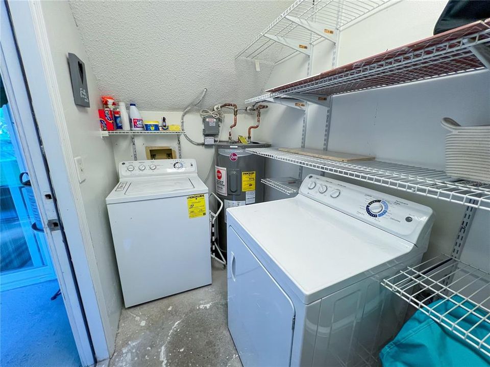 Activo con contrato: $219,900 (2 camas, 2 baños, 1018 Pies cuadrados)