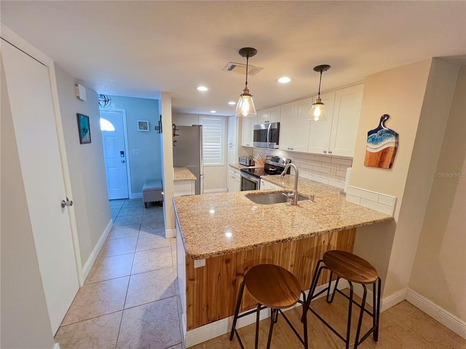 Activo con contrato: $219,900 (2 camas, 2 baños, 1018 Pies cuadrados)