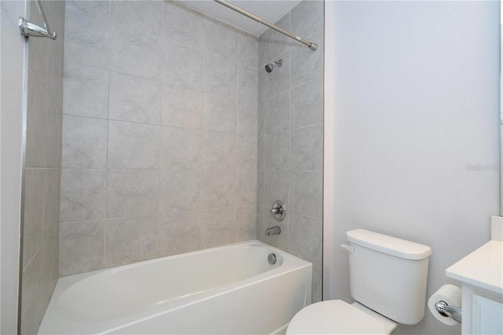 Active With Contract: $2,800 (3 beds, 2 baths, 1560 Square Feet)