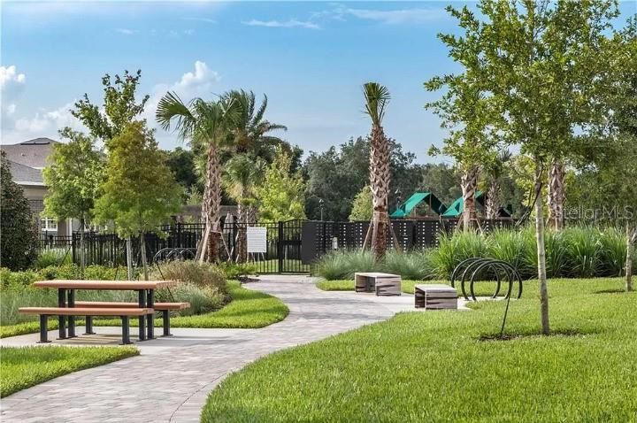 Active With Contract: $2,800 (3 beds, 2 baths, 1560 Square Feet)