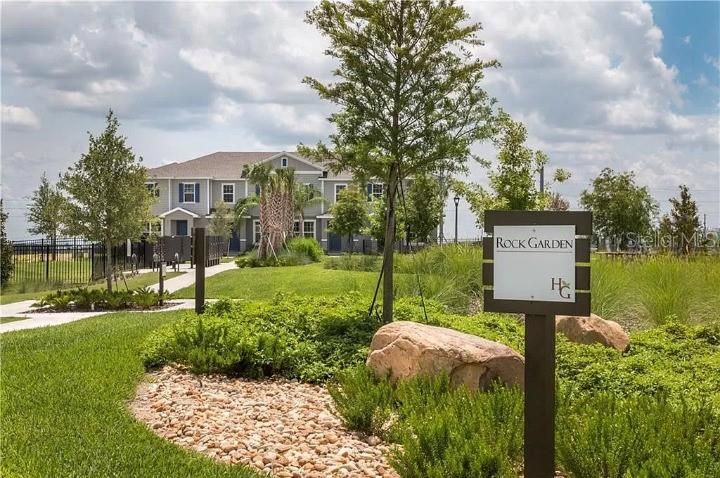 Active With Contract: $2,800 (3 beds, 2 baths, 1560 Square Feet)