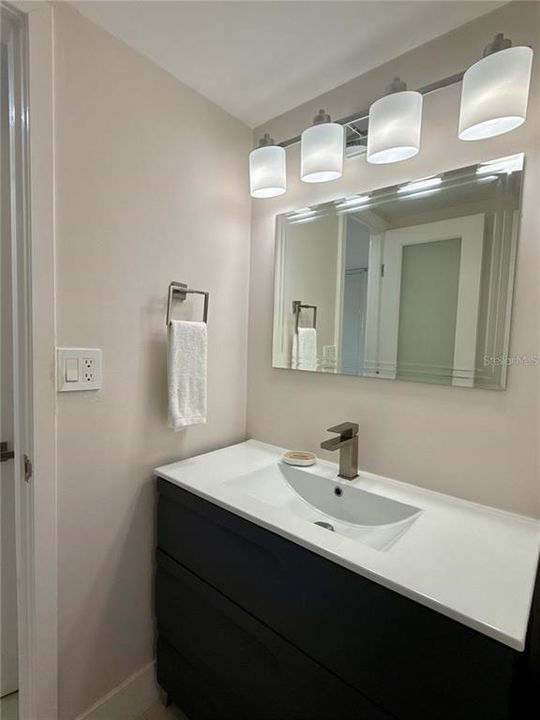 For Rent: $3,200 (2 beds, 2 baths, 1275 Square Feet)