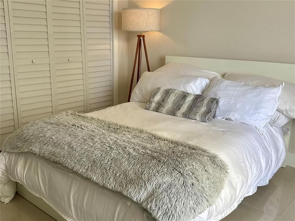For Rent: $3,200 (2 beds, 2 baths, 1275 Square Feet)