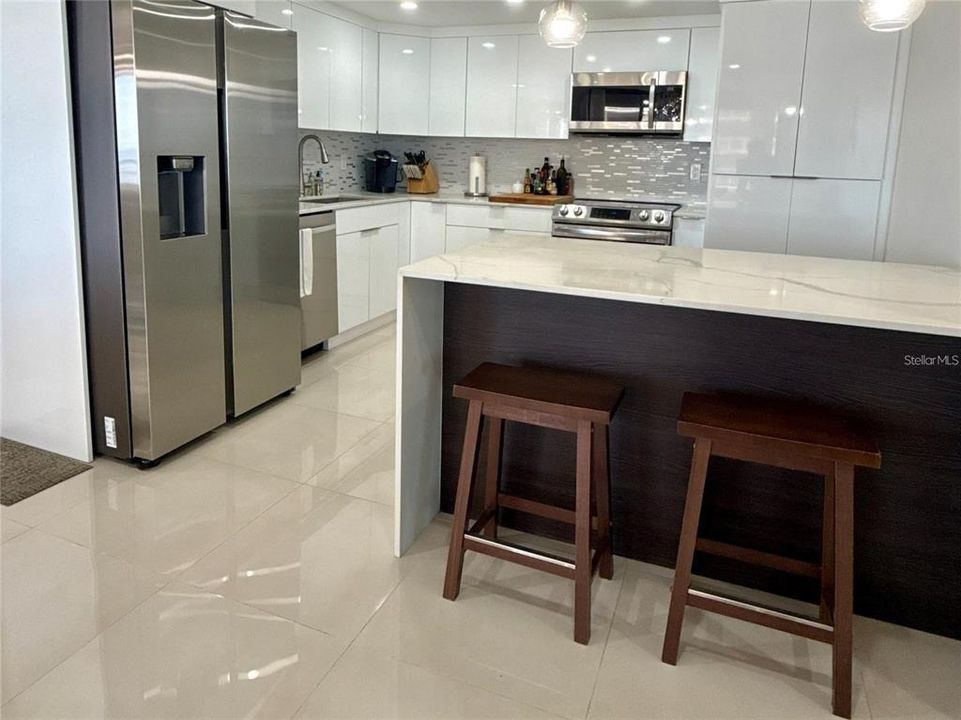 For Rent: $3,200 (2 beds, 2 baths, 1275 Square Feet)