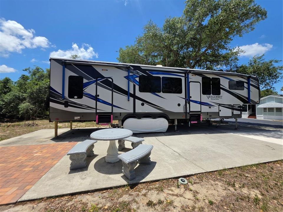 На продажу: $39,900 (0.05 acres)