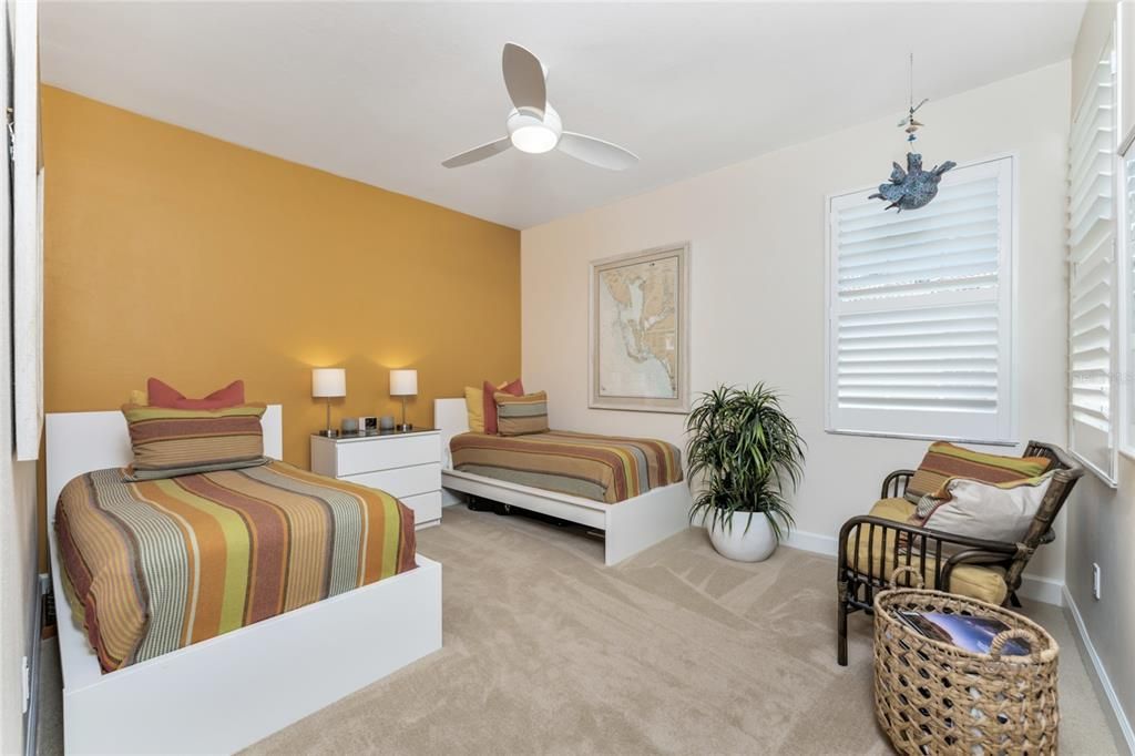 For Sale: $499,000 (3 beds, 2 baths, 2293 Square Feet)
