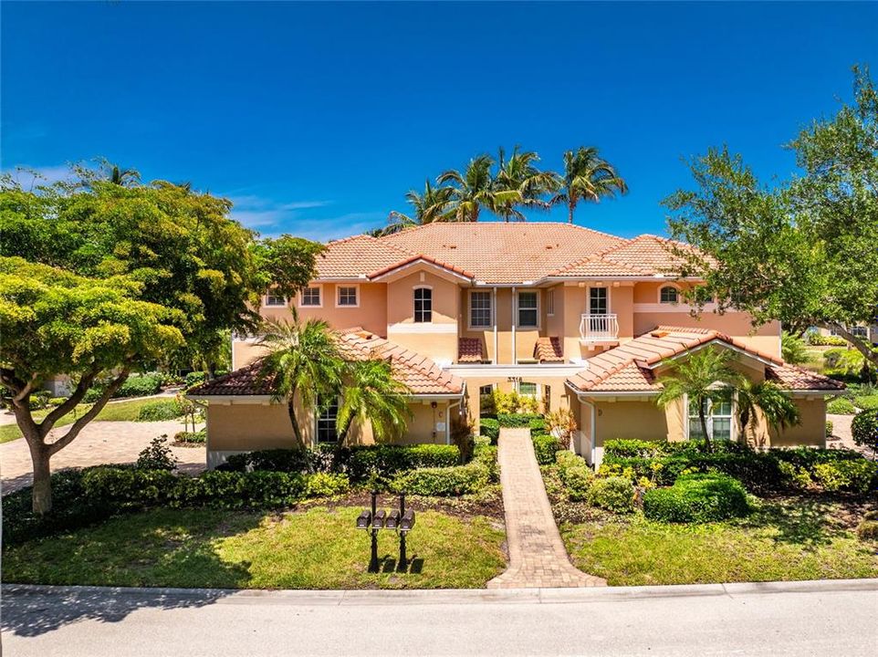 For Sale: $499,000 (3 beds, 2 baths, 2293 Square Feet)