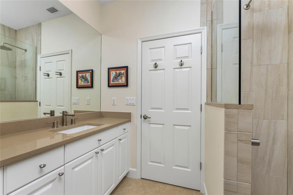 For Sale: $499,000 (3 beds, 2 baths, 2293 Square Feet)