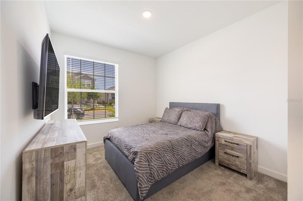 Active With Contract: $549,000 (5 beds, 3 baths, 2638 Square Feet)