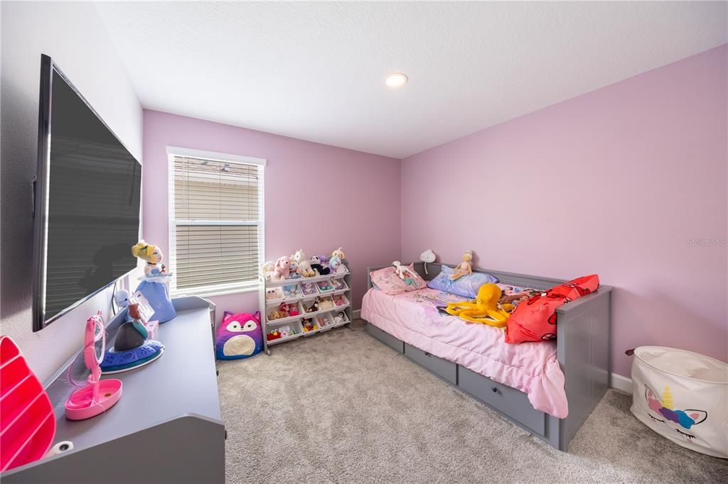 Active With Contract: $549,000 (5 beds, 3 baths, 2638 Square Feet)