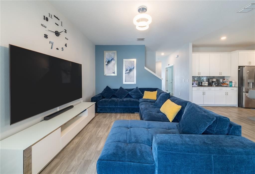 Active With Contract: $549,000 (5 beds, 3 baths, 2638 Square Feet)