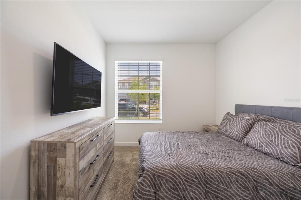 Active With Contract: $549,000 (5 beds, 3 baths, 2638 Square Feet)