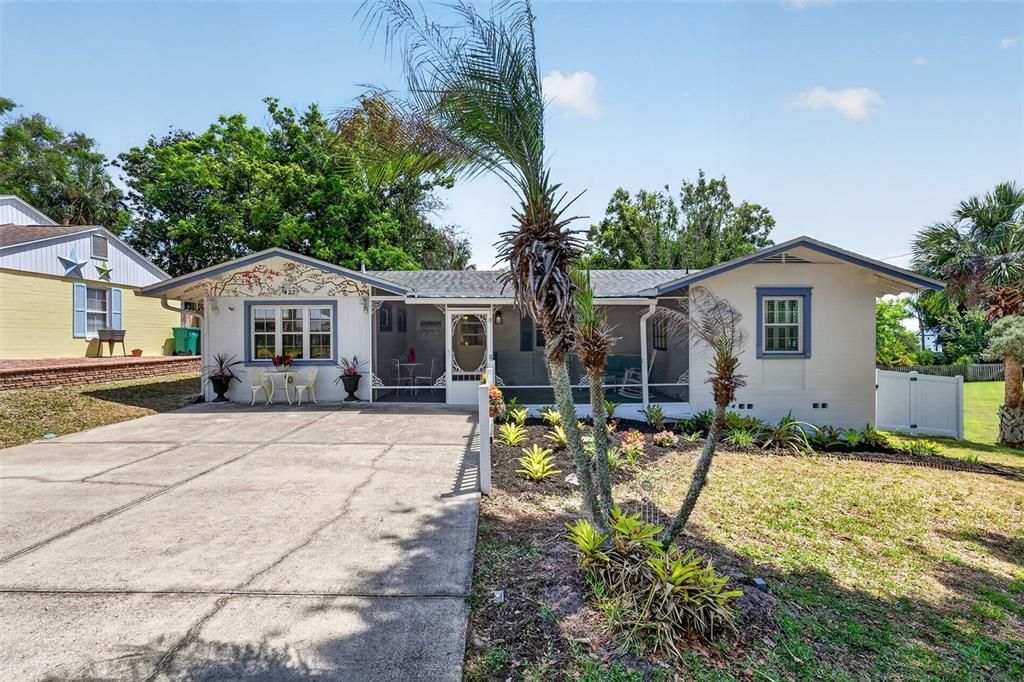 Active With Contract: $399,900 (3 beds, 2 baths, 1440 Square Feet)