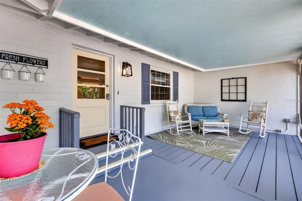 Active With Contract: $399,900 (3 beds, 2 baths, 1440 Square Feet)
