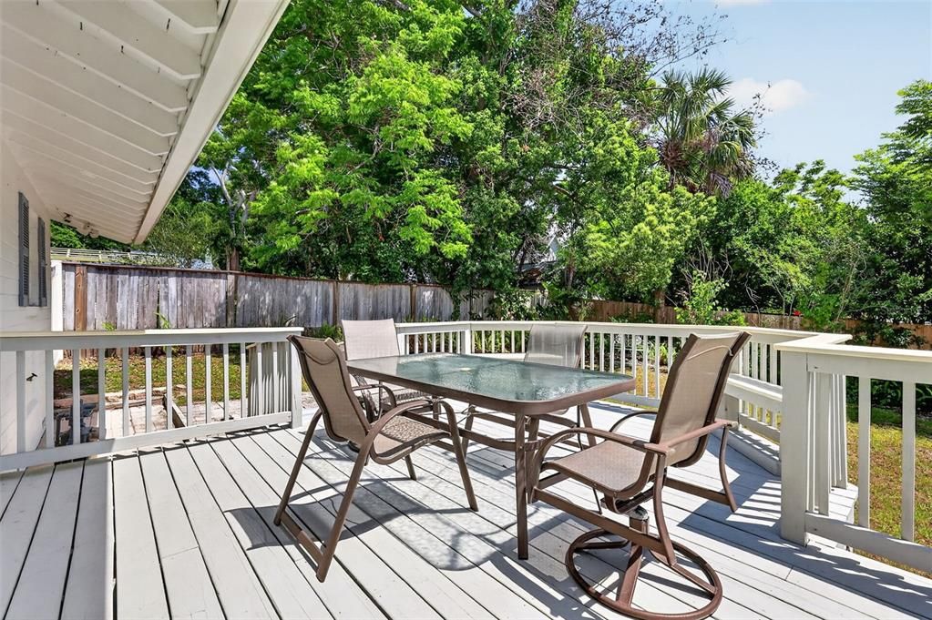 Active With Contract: $399,900 (3 beds, 2 baths, 1440 Square Feet)