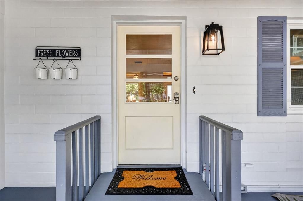 Active With Contract: $399,900 (3 beds, 2 baths, 1440 Square Feet)