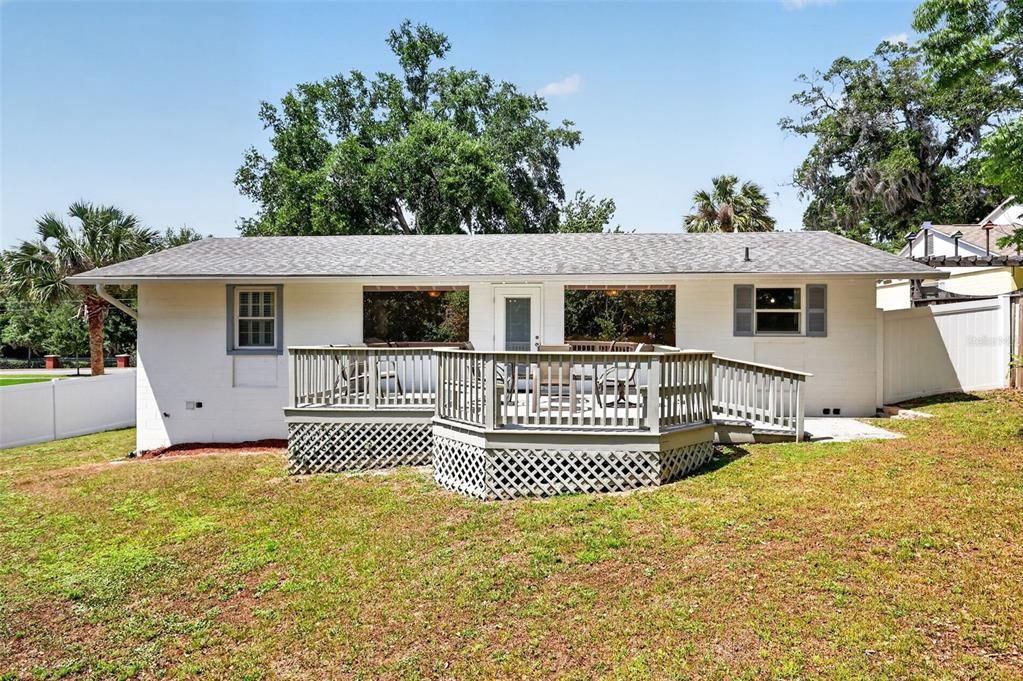 Active With Contract: $399,900 (3 beds, 2 baths, 1440 Square Feet)