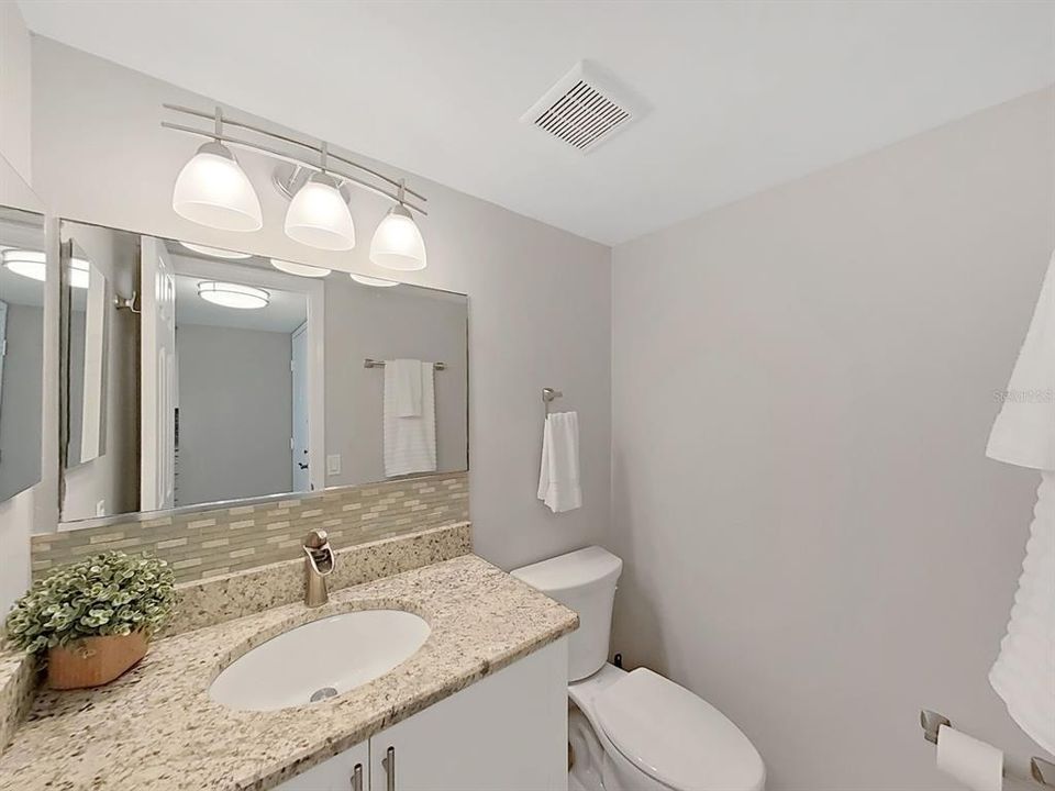 Active With Contract: $249,900 (1 beds, 1 baths, 780 Square Feet)