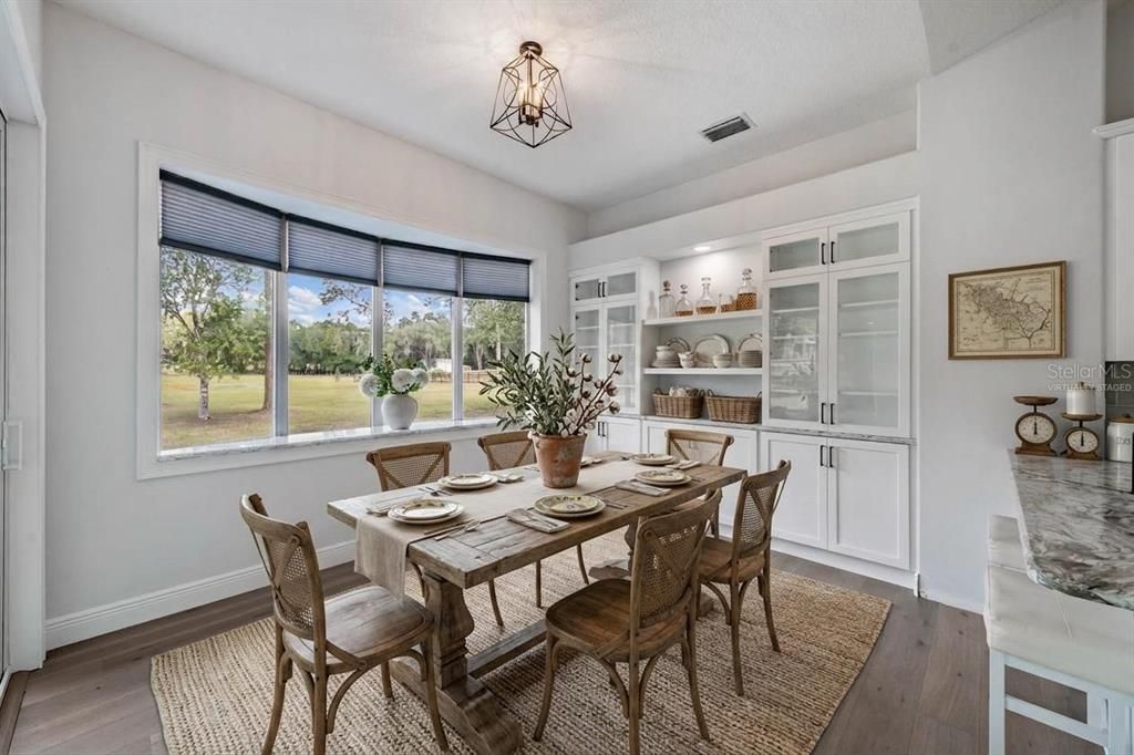 For Sale: $999,000 (3 beds, 3 baths, 2363 Square Feet)
