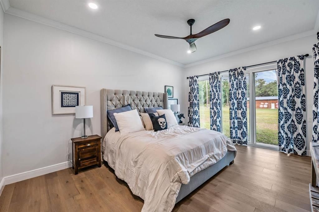 For Sale: $999,000 (3 beds, 3 baths, 2363 Square Feet)